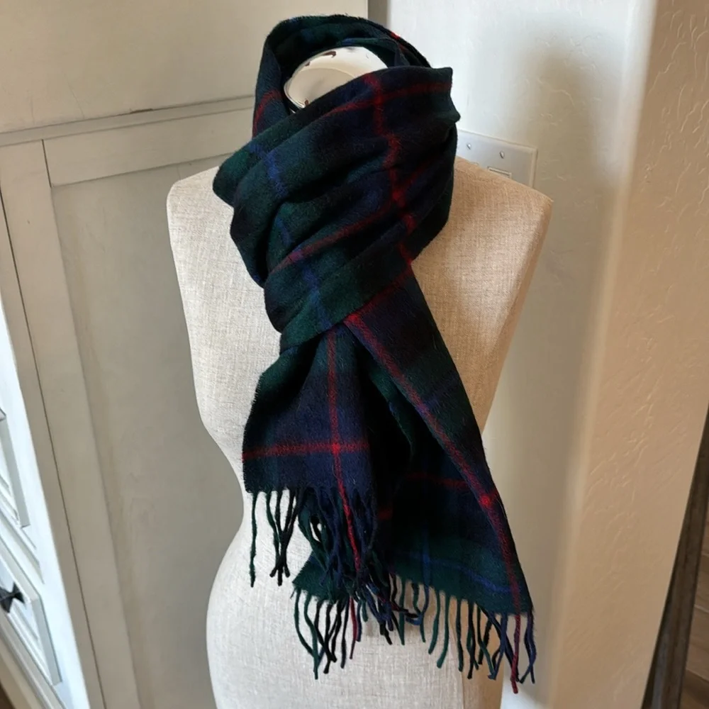James Pringle Weavers Clan Campbell of Cawdor 100% wool plaid fringe scarf